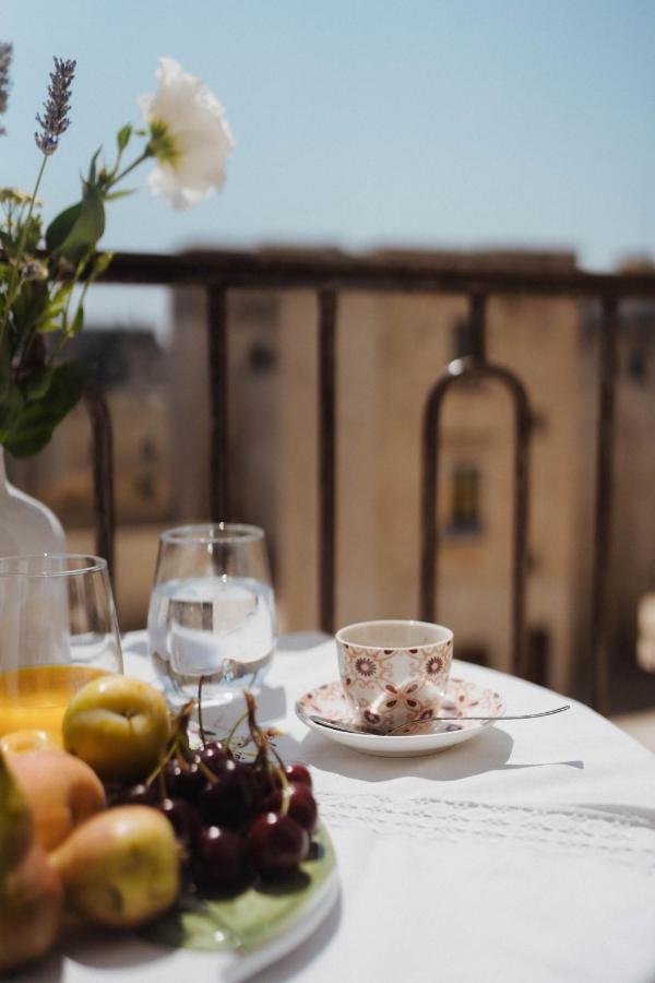 La Dimora Dei Walori Hotel Bisceglie Bagian luar foto