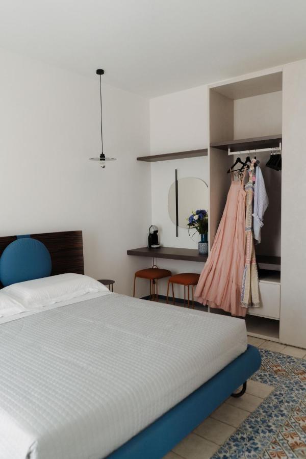 La Dimora Dei Walori Hotel Bisceglie Bagian luar foto